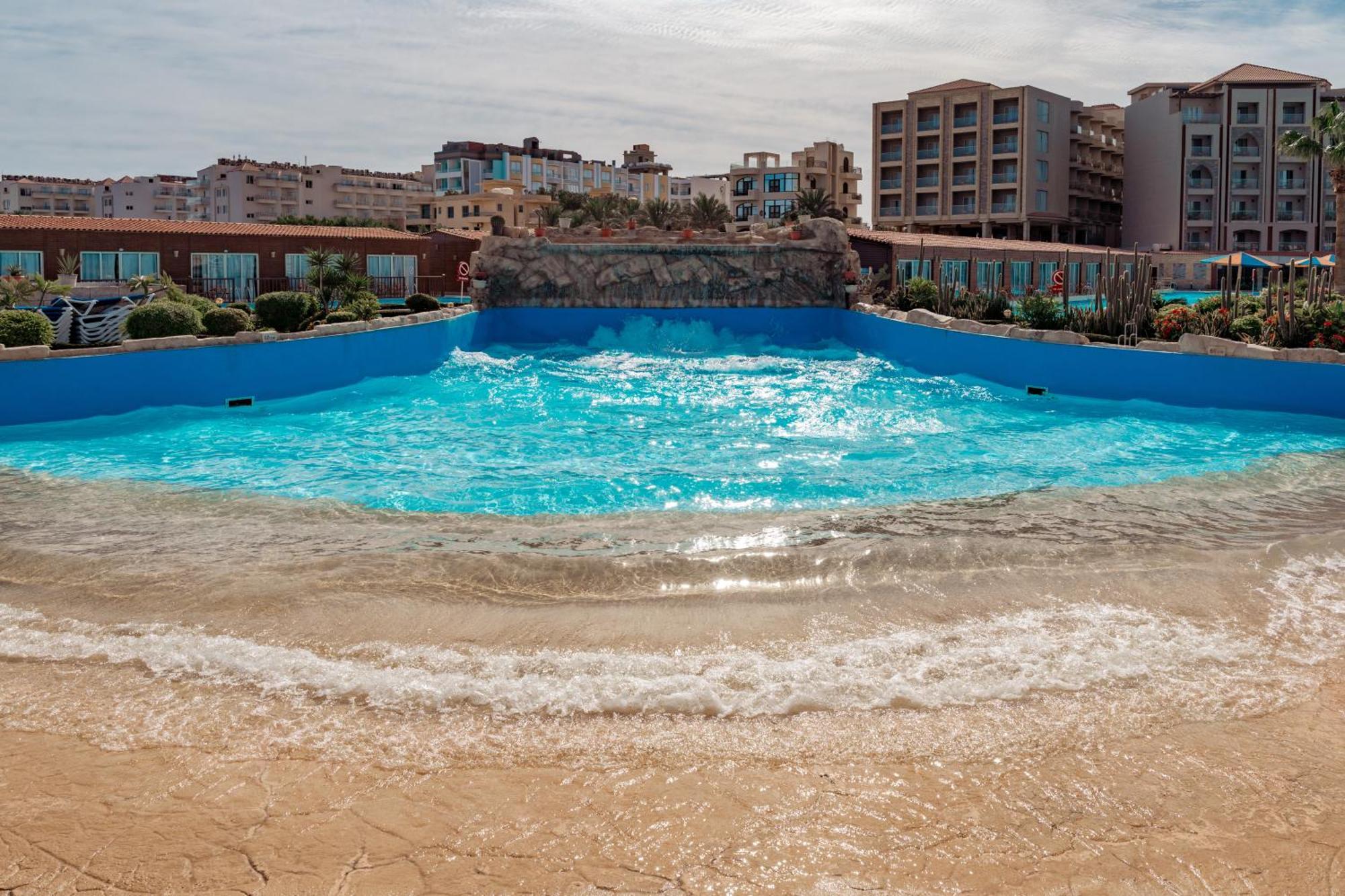 Sunrise Alora Aqua Park Resort Hurghada Bagian luar foto