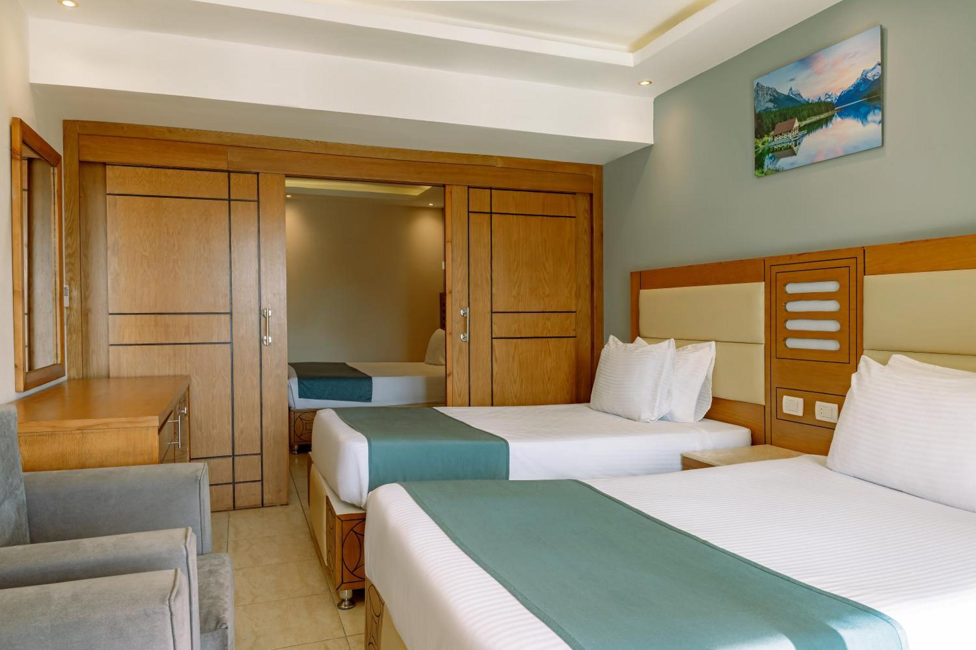 Sunrise Alora Aqua Park Resort Hurghada Bagian luar foto