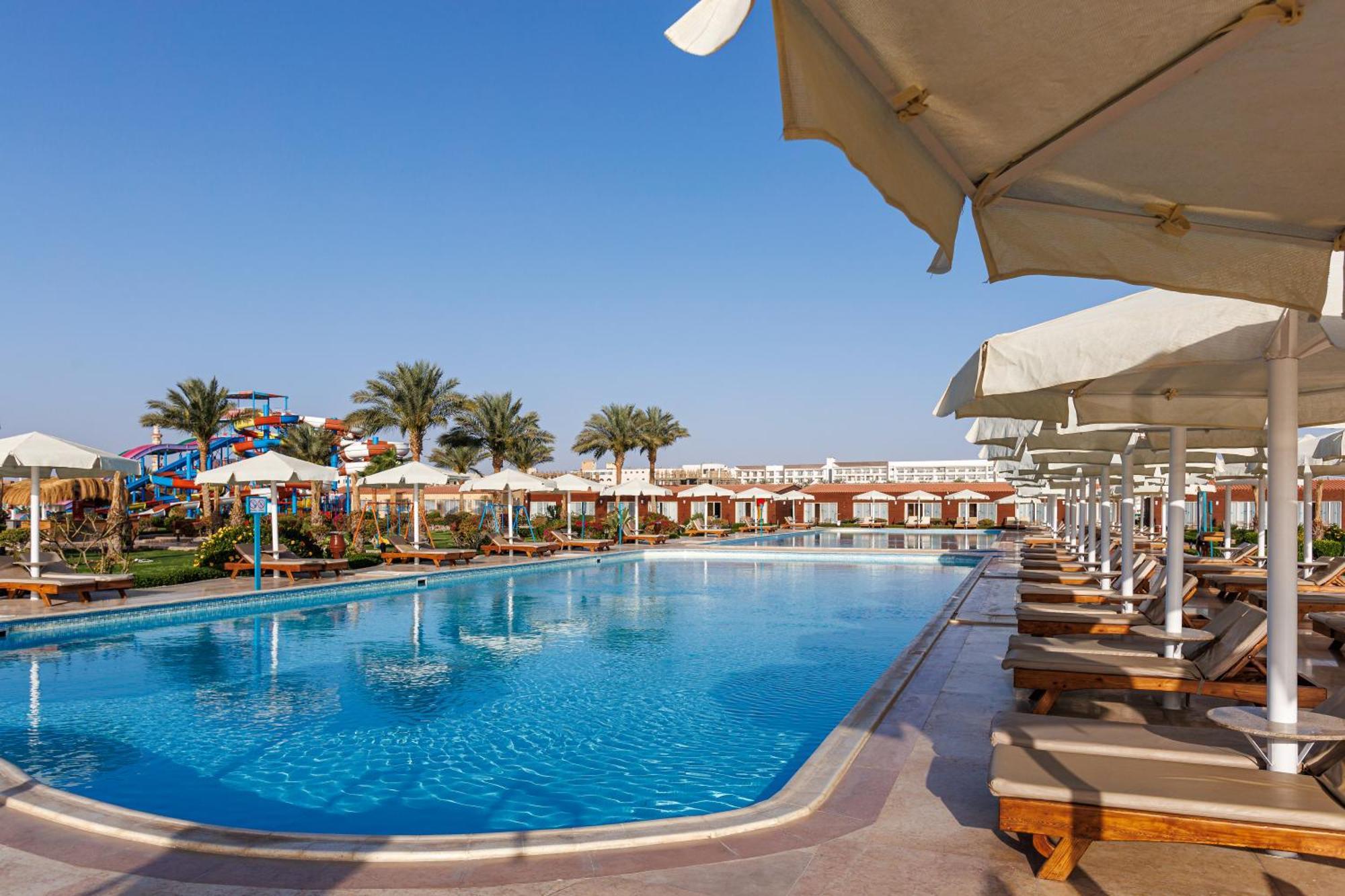 Sunrise Alora Aqua Park Resort Hurghada Bagian luar foto